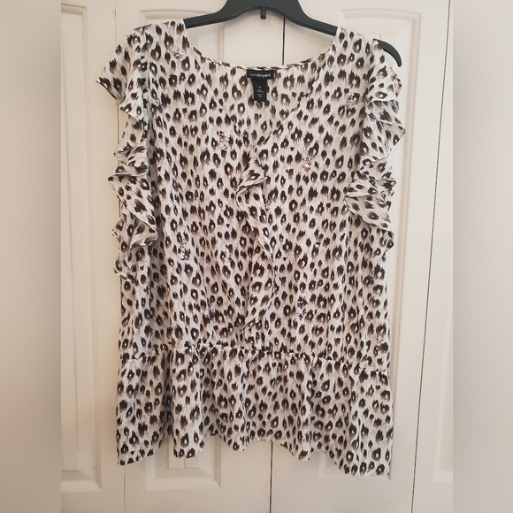 Ruffle sleeve top - Picture 2 of 15